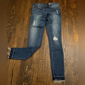 Aeropostale jeans with small rips